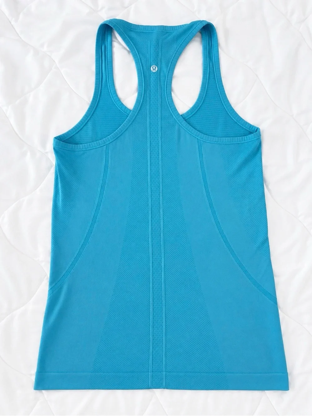 Lululemon Swiftly Tech Racerback Tank Size 6 Turquoise Blue Seamless